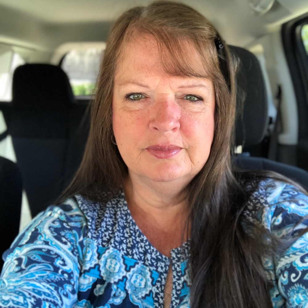 Meet your Posher, Deborah